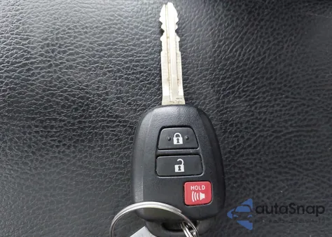 2018 Toyota Rav4 Adventure из США, поврежденный, VIN 2T3RFREV7JW805537